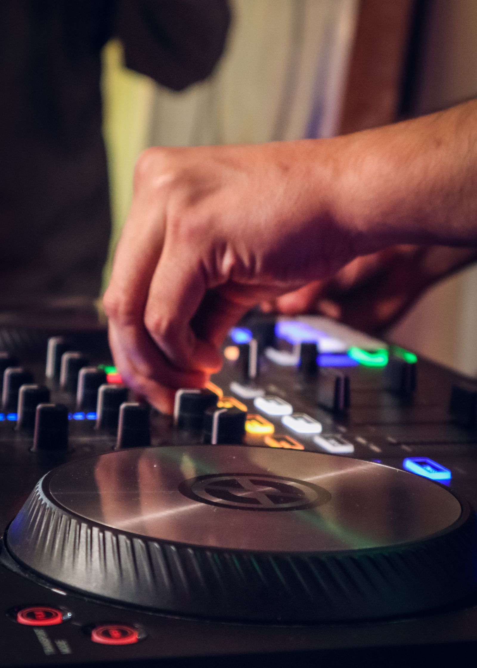 DJ Service (4 Hours)